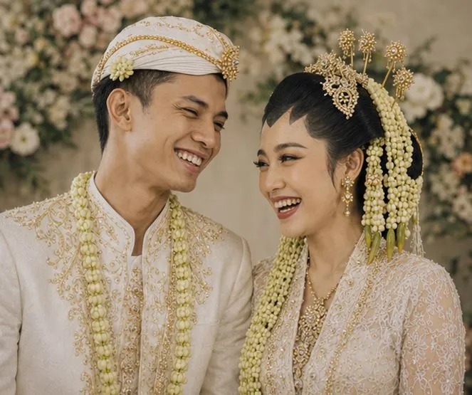 Pertama Bertemu